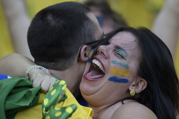 brazilian-world-cup-fans-12