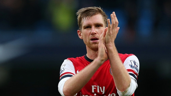 Per-Mertesacker-v-Man-City_3052275