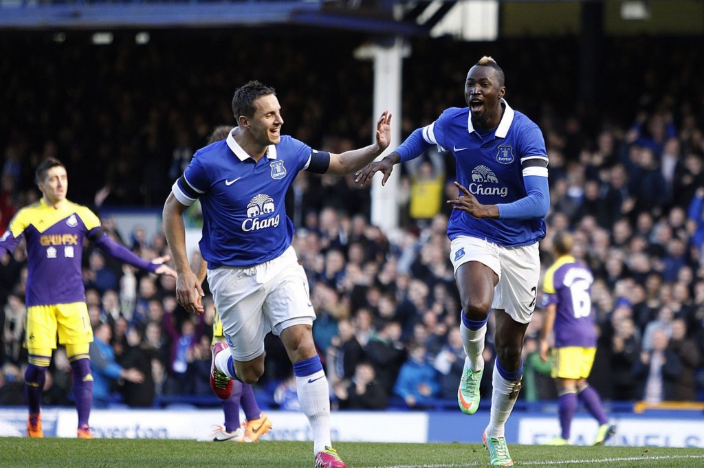 Lacina-Traore-celebrates-his-goal-with-team-mate-Phil-Jagielka