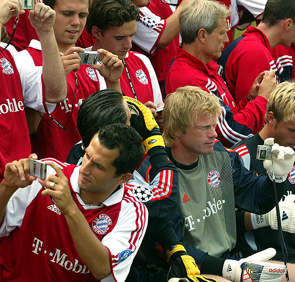 PLAYERS OF GERMAN FIRST DIVISION SOCCER CHAMPION BAYERN MUNICH TAKE PHOTOGRAPHS IN MUNICH.