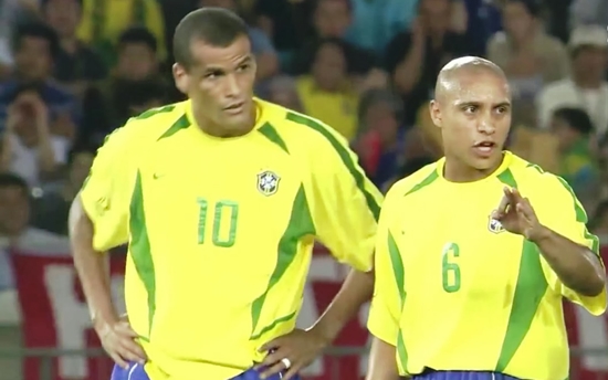 6 ROBERTO CARLOS - 10 RIVALDO