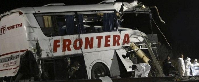 ტრაგედია მექსიკაში: ფეხბურთელთა ავტობუსი მდინარეში გადავარდა, დაღუპულია 16 ადამიანი